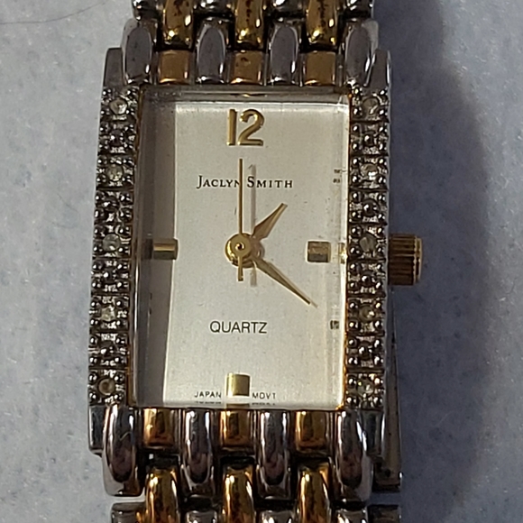 Jaclyn Smith Quartz Ladies Watch - Picture 2 of 8